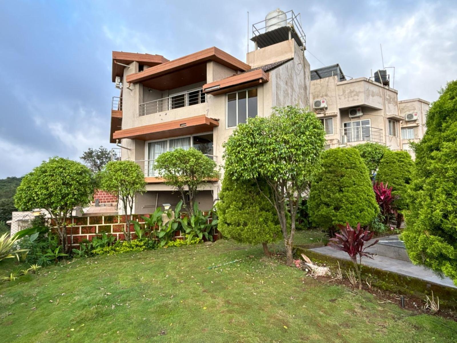 Hillview Rooms By 29 Bungalow Panchgani Esterno foto