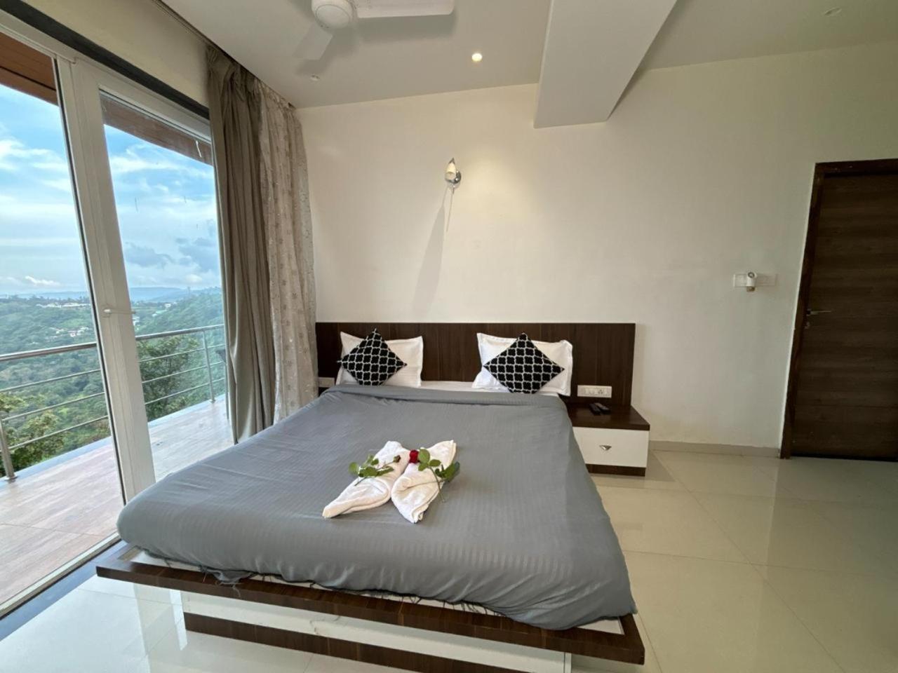 Hillview Rooms By 29 Bungalow Panchgani Esterno foto